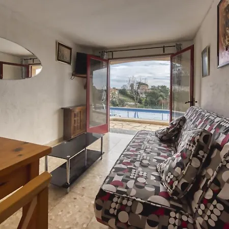 Sleeps 10 With Pool And Wifi Vila *