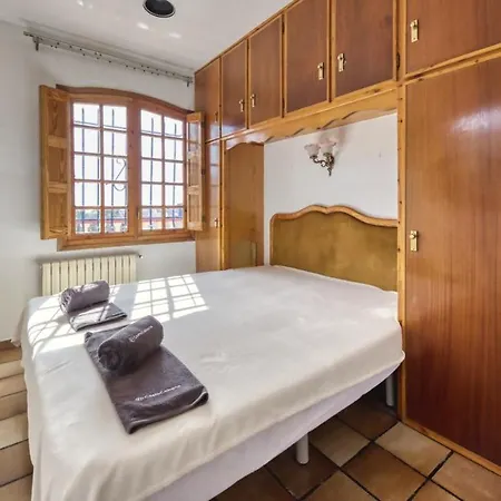 Sleeps 10 With Pool And Wifi 빌라 *